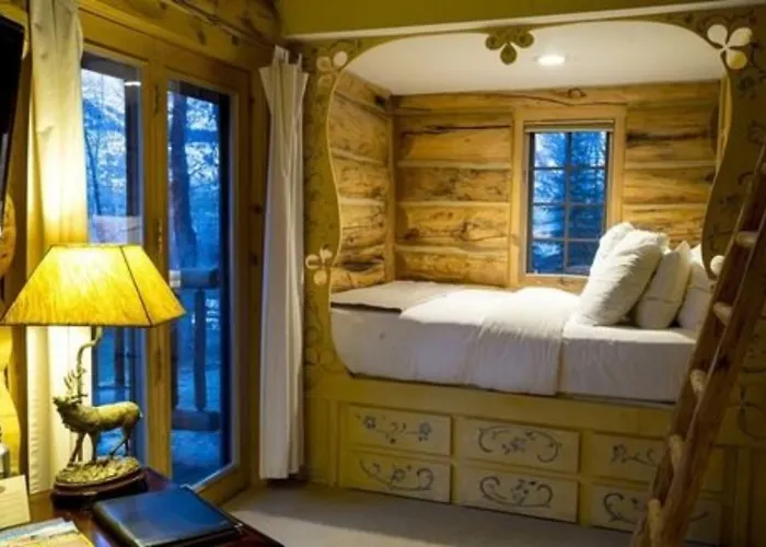 Bentwood 4*